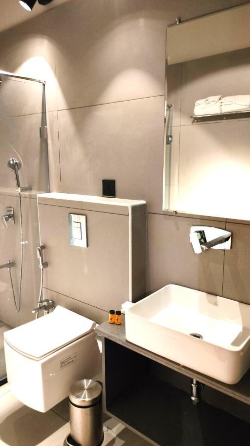V Hotels And Resorts Chirala Exterior foto
